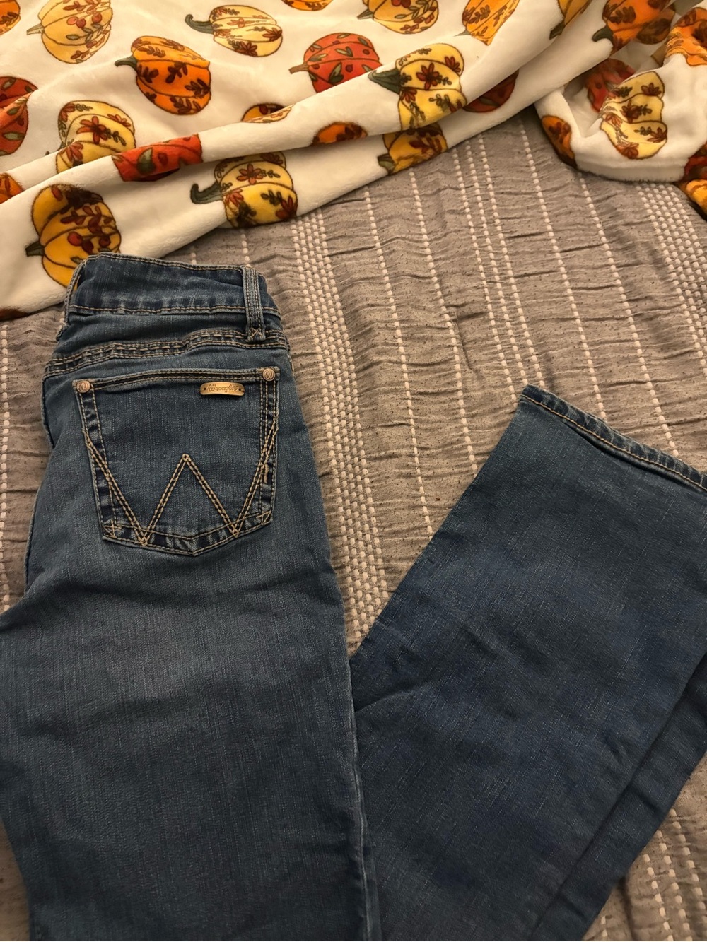 Wrangler Women's Blue Boot Cut Jeans with Whipstitch Pocket